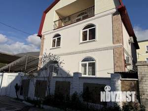 Дом 300м&sup2;, 3-этажный, посуточно, 