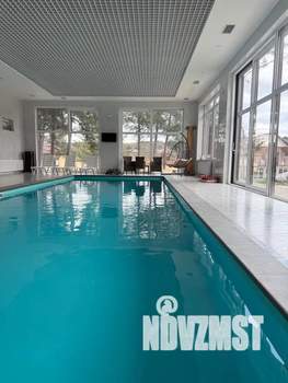 Дом 500м&sup2;, 2-этажный, посуточно, 