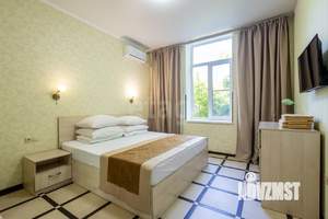 Дом 315м&sup2;, 3-этажный, на длительный срок, 