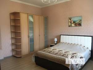 Дом 80м&sup2;, 3-этажный, посуточно, 