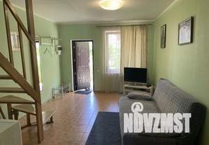 Таунхаус 60м², 2-этажный, на длительный срок, 