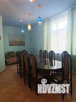 Дом 90м&sup2;, 3-этажный, посуточно, 