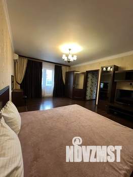 Дом 160м&sup2;, 3-этажный, посуточно, 