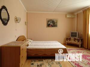 Дом 200м&sup2;, 2-этажный, посуточно, 