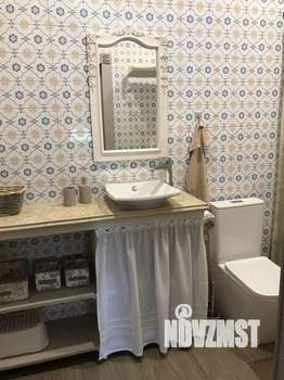 Дом 25м&sup2;, 2-этажный, посуточно, 