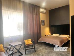 Дом 500м&sup2;, 3-этажный, посуточно, 