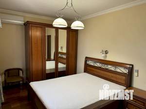 Дом 350м², 2-этажный, посуточно, 
