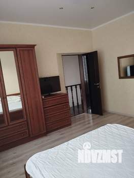 Дом 180м&sup2;, 2-этажный, посуточно, 