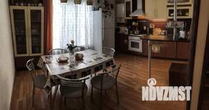 Дом 140м&sup2;, 2-этажный, посуточно, 