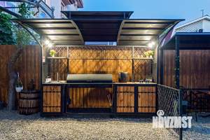 Дом 260м&sup2;, 1-этажный, на длительный срок, 