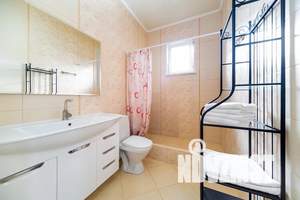 Дом 160м&sup2;, 2-этажный, посуточно, 