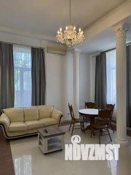 Дом 100м&sup2;, 3-этажный, посуточно, 