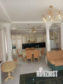 Дом 250м&sup2;, 3-этажный, посуточно, 