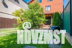 Дом 213м&sup2;, 2-этажный, посуточно, 