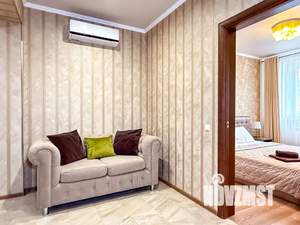 Дом 200м&sup2;, 3-этажный, посуточно, 