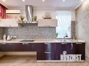 Дом 200м&sup2;, 3-этажный, посуточно, 