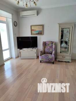 Дом 110м&sup2;, 2-этажный, посуточно, 