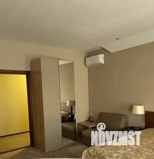 Дом 440м&sup2;, 3-этажный, посуточно, 