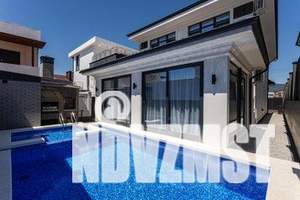 Дом 200м², 2-этажный, посуточно, 