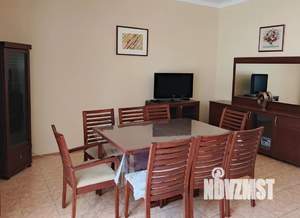 Дом 123м&sup2;, 3-этажный, посуточно, 