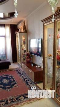 Дом 240м&sup2;, 3-этажный, на длительный срок, 