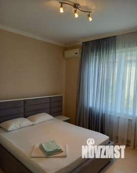 Дом 250м&sup2;, 3-этажный, посуточно, 