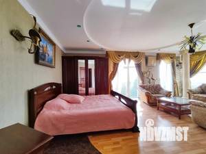 Дом 360м², 2-этажный, посуточно, 