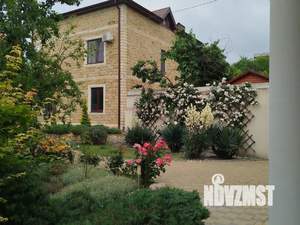 Дом 180м&sup2;, 2-этажный, посуточно, 