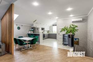 Коттедж 300м², 2-этажный, на длительный срок, 