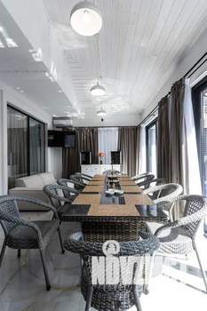 Дом 200м&sup2;, 2-этажный, посуточно, 