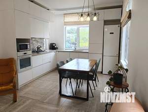 Дом 90м&sup2;, 2-этажный, посуточно, 