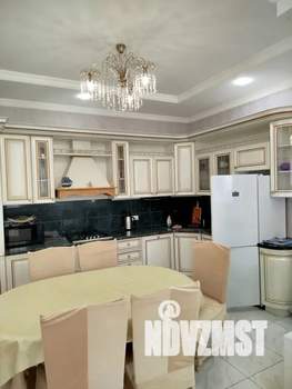 Дом 250м&sup2;, 3-этажный, посуточно, 