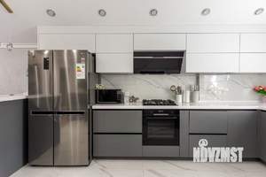 Коттедж 300м&sup2;, 2-этажный, на длительный срок, 