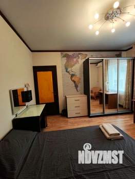 Дом 313м&sup2;, 3-этажный, на длительный срок, 