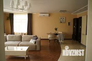 Дом 135м², 2-этажный, посуточно, 