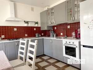 Таунхаус 170м², 2-этажный, на длительный срок, 
