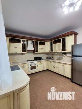 Дом 313м&sup2;, 3-этажный, на длительный срок, 