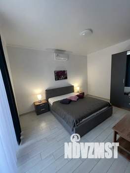 Дом 240м&sup2;, 3-этажный, посуточно, 