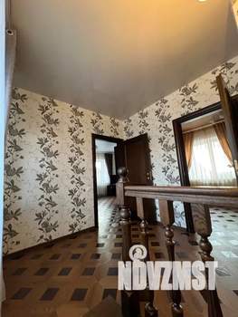 Дом 160м&sup2;, 3-этажный, посуточно, 