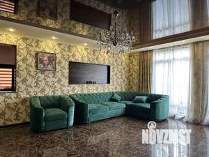 Дом 180м&sup2;, 3-этажный, посуточно, 