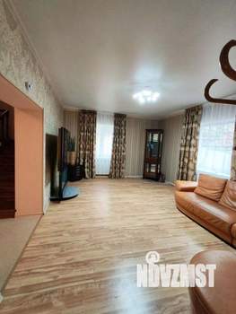 Дом 313м&sup2;, 3-этажный, на длительный срок, 