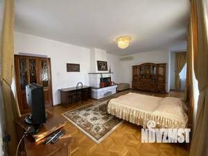 Дом 250м&sup2;, 3-этажный, посуточно, 