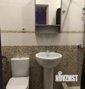 Дом 350м&sup2;, 2-этажный, на длительный срок, 