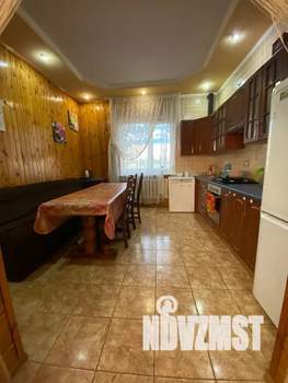 Дом 150м&sup2;, 3-этажный, посуточно, 