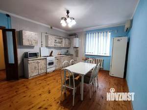 Дом 180м&sup2;, 2-этажный, на длительный срок, 