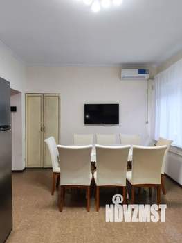 Дом 313м&sup2;, 3-этажный, на длительный срок, 