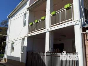 Дом 250м², 2-этажный, на длительный срок, 