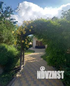 Дом 180м&sup2;, 2-этажный, посуточно, 