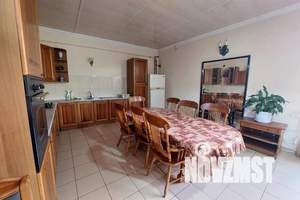 Дом 200м&sup2;, 2-этажный, посуточно, 