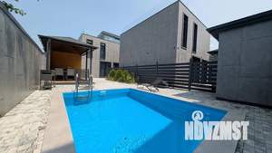 Дом 230м&sup2;, 2-этажный, посуточно, 